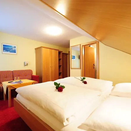 Haus Enzian Bed & Breakfast Sankt Anton am Arlberg Room photo