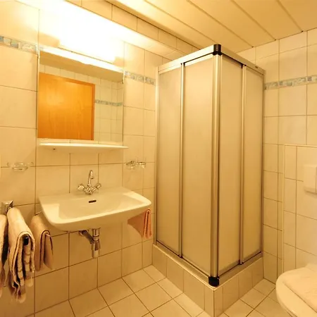 Haus Enzian Bed & Breakfast Sankt Anton am Arlberg Room photo
