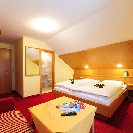 Haus Enzian Bed & Breakfast Sankt Anton am Arlberg Room photo