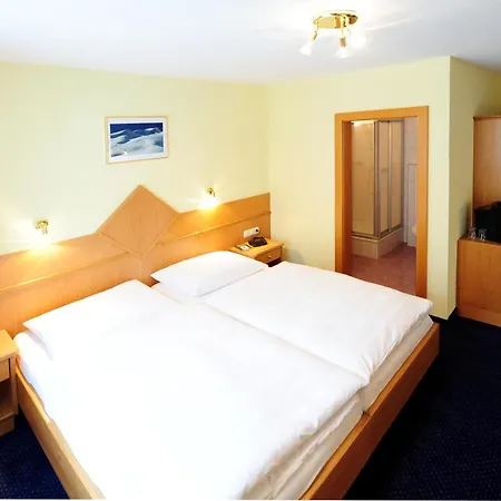 Haus Enzian Bed & Breakfast Sankt Anton am Arlberg Exterior photo