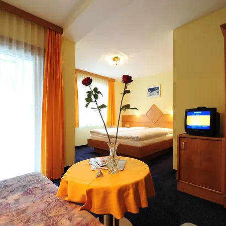 Haus Enzian Bed & Breakfast Sankt Anton am Arlberg Exterior photo