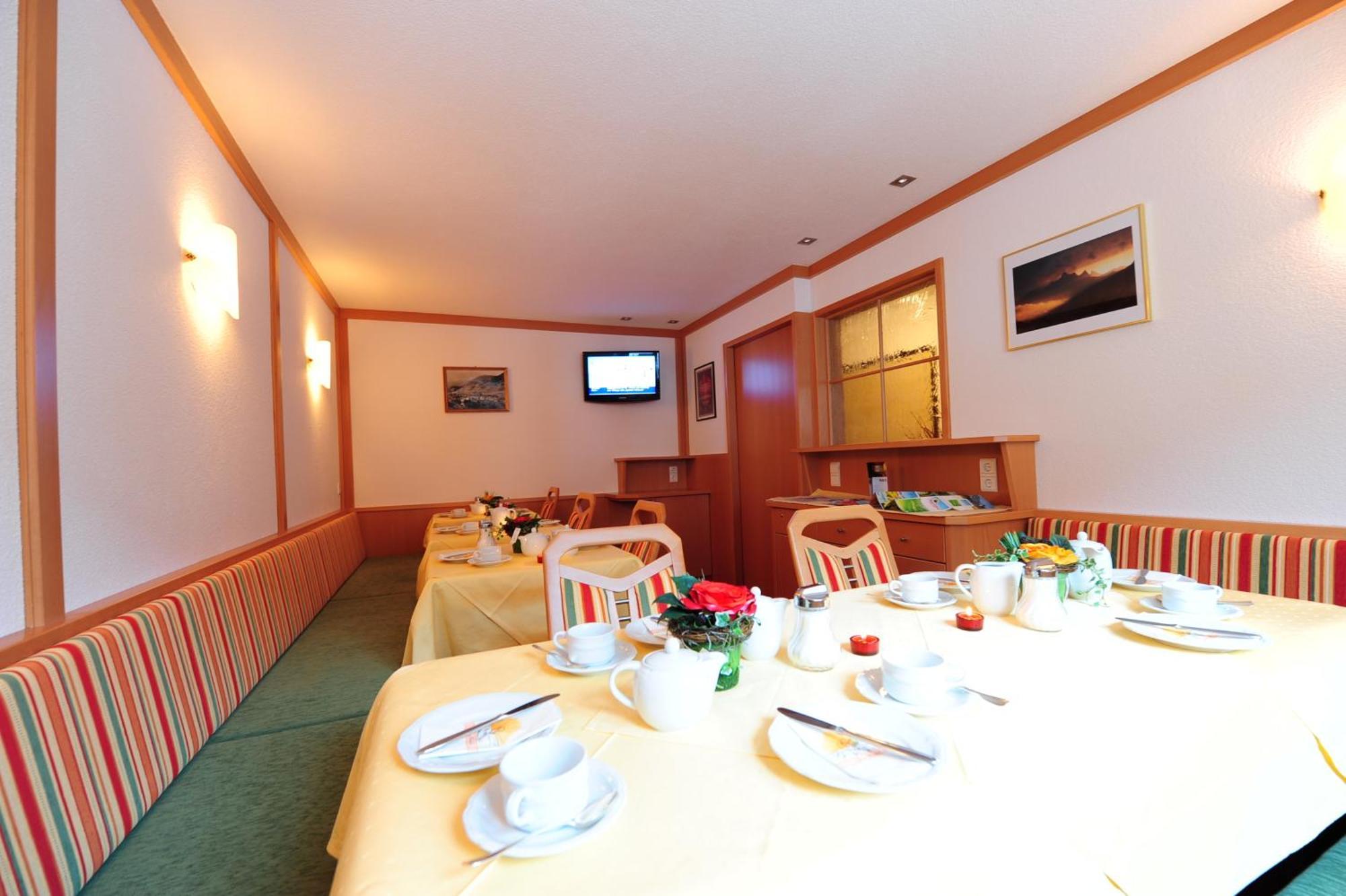 Couette-café Haus Enzian Sankt Anton am Arlberg